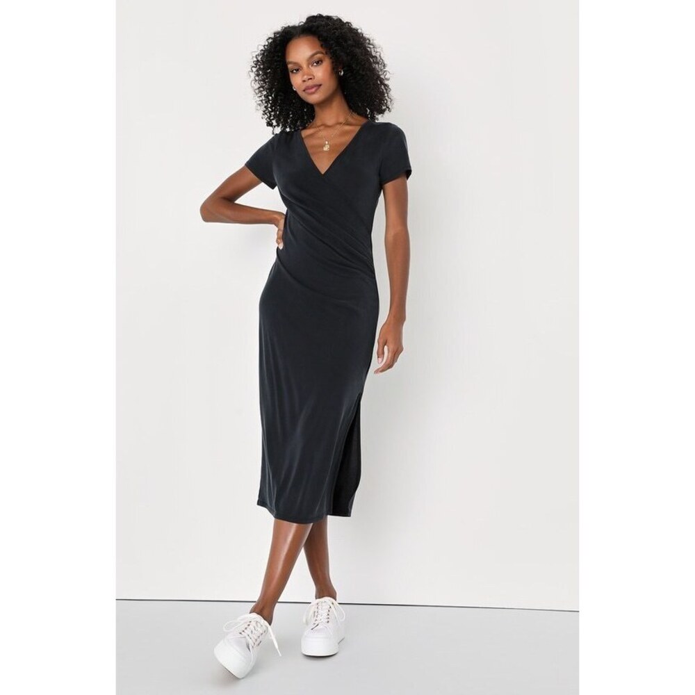 Lulus Cutest Moments Washed Black Short Sleeve Surplice Midi Dress - Size S
